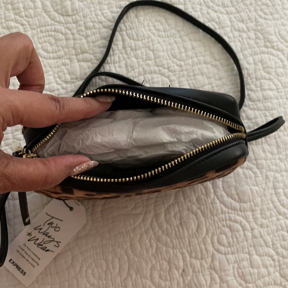 NWT Express leopard crossbody camera bag purse - Picture 4 of 4